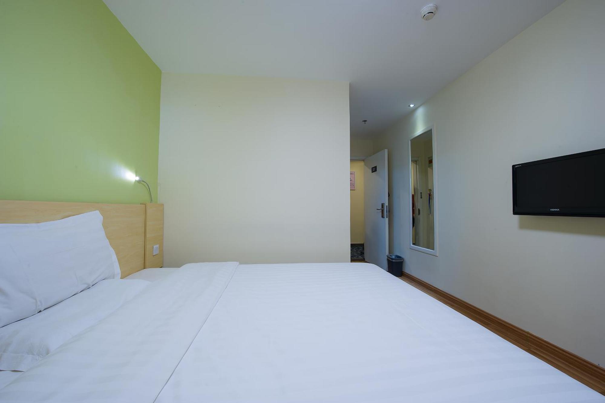 Iu Hotel Guangzhou Jingxi Nanfang Hospital Station Экстерьер фото
